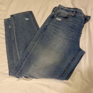 American eagle size 4 mom jean